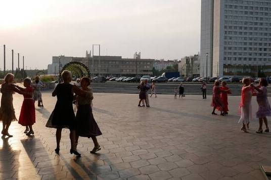 КЦ «Зеленоград» приглашает на танцевальный вечер «В кругу друзей»
