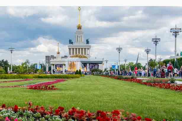 В рамках празднования Дня города в Москве проведут тридцать бесплатных экскурсий