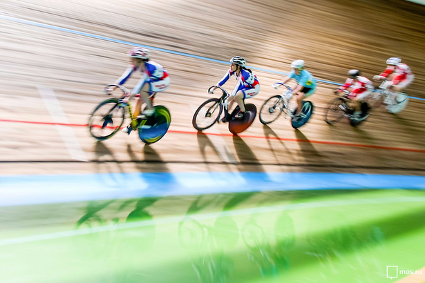Четыре золотых медали первенства мира по велоспорту на треке завоевали москвичи