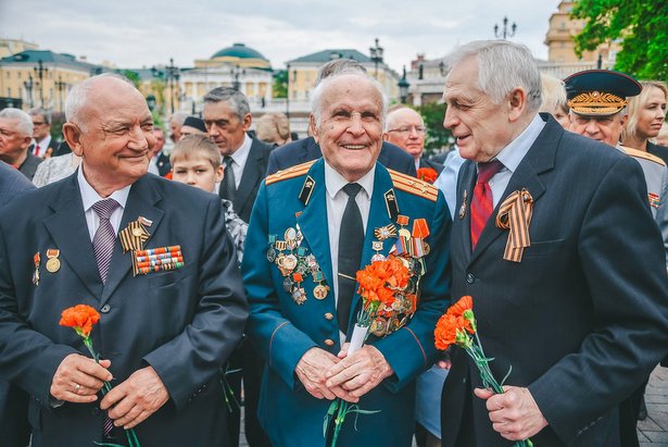 Собянин поздравил жителей столицы с Днем Победы