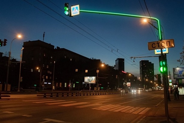 Светофоры на опасных перекрестках в Зеленограде оборудуют светодиодными лентами