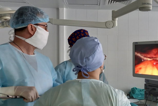 Хирурги больницы им. Кончаловского избавили пациента из Волгограда от сильной многолетней боли