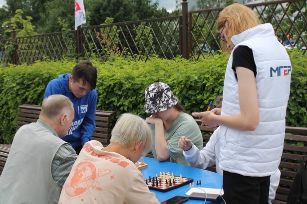 Зеленоградские молодогвардейцы провели шахматный турнир для жителей