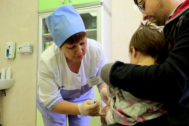 В Государственной думе призвали медиков бороться с отказами от прививок