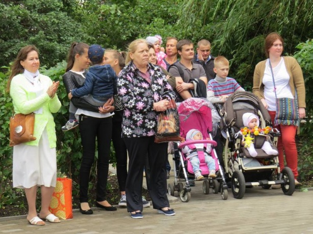 Жители Старого Крюково отпраздновали День семьи в обновленном Пушкинском сквере