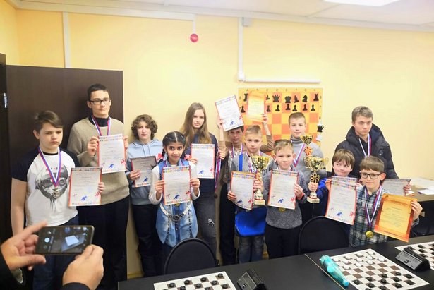 Команды района Старое Крюково приняли участие в финальных окружных соревнованиях по шашкам