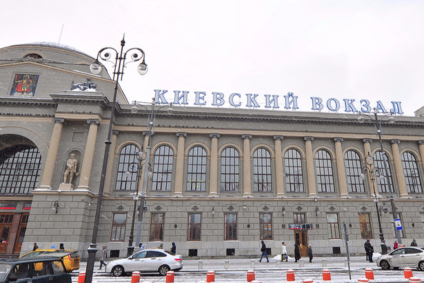 Реконструированный Красный зал Киевского вокзала обрел исторический облик