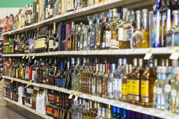 Торговцы контрафактным алкоголем встретили «Безопасную столицу» кулаками