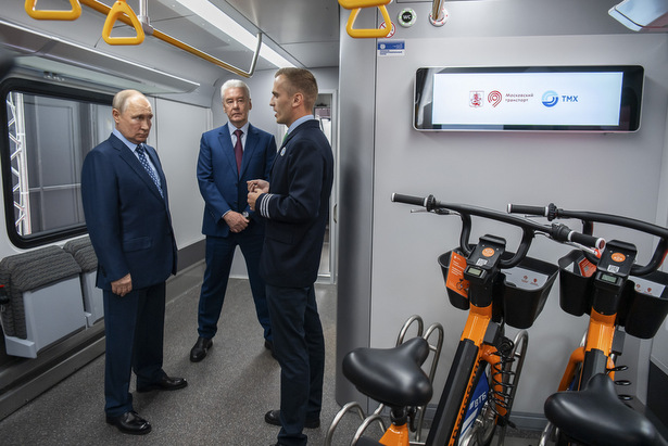 Путин и Собянин открыли третий диаметр наземного метро Москвы
