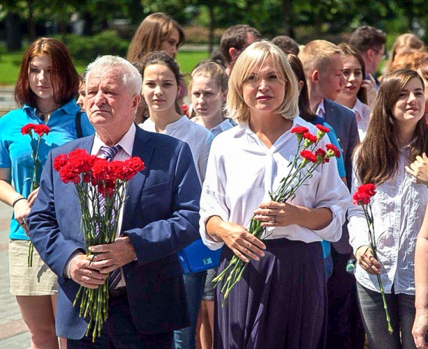 Депутат Госдумы Ирина Белых займется патриотическим воспитанием 60 тысяч школьников