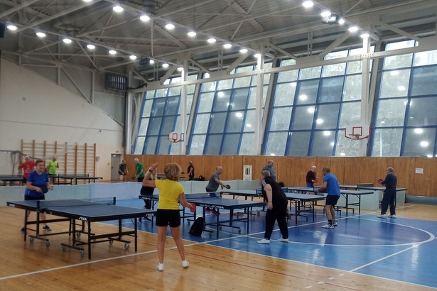 В спортивном комплексе «Радуга» прошел открытый турнир по настольному теннису среди жителей старшего поколения