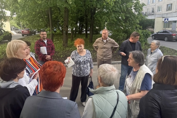 Плановый обход территории в районе Старое Крюково: власти и жители обсудили актуальные вопросы