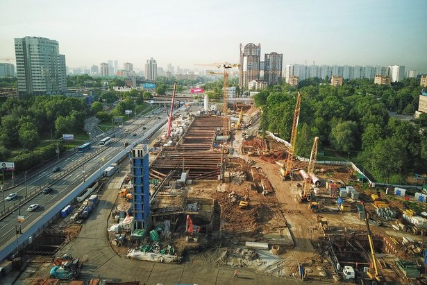 Депутат МГД Орлов: в Москве непрерывно работает 17 тоннелепроходческих комплексов