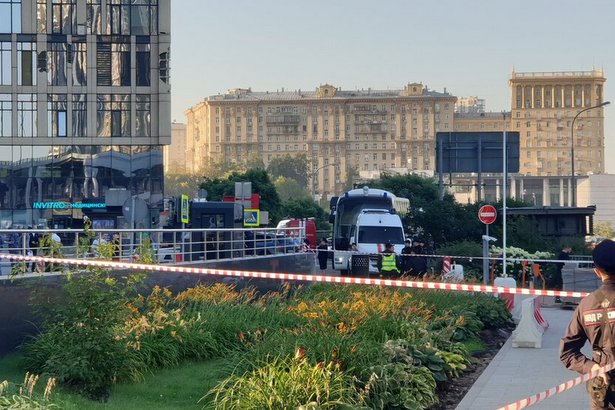 Собянин сообщил о повреждениях фасадов в башне Сити в результате атаки БПЛА