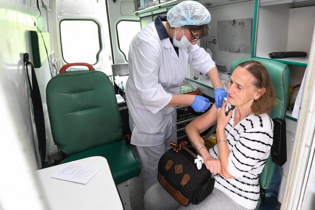 Депутат Мосгордумы Елена Самышина призвала москвичей вакцинироваться от гриппа