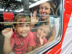 Школьникам хотят предоставить круглогодичную скидку в 50% на проезд в поездах