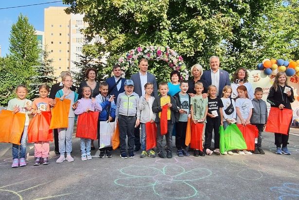 Зеленоградским семьям помогли собрать детей в школу