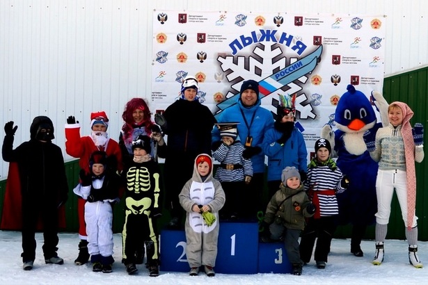 Лыжный сезон в Зеленограде завершился масс-стартом и забавными костюмами