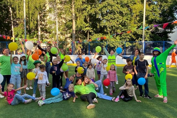 Специалисты ГБУ «Талисман» устроили в Старом Крюково дворовый праздник для ребят
