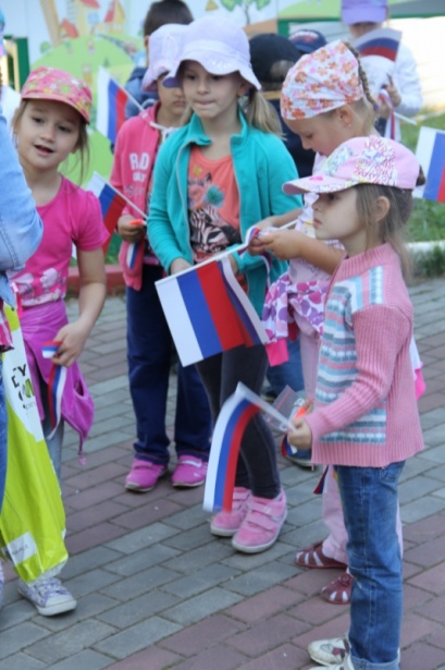 В Старом Крюково прошел праздник для детей, посвященный Дню флага РФ 
