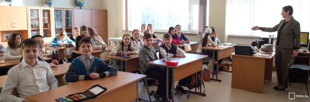 Две школы в Старом Крюково получили образовательные гранты мэра Москвы