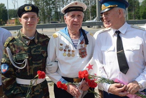 У Зеленоградских мемориалов прошли мероприятия в рамках всероссийской акции «Горсть памяти»