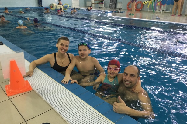 В ФОКе «Малино» состоялись финальные окружные соревнования спортивных семей «Водные старты»