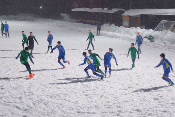 Зеленоградские футболисты сыграли в метель с переменным успехом