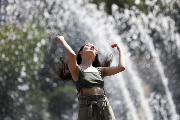 Аномальная жара стала причиной ухудшения самочувствия для 74% жителей столицы