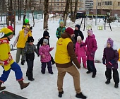 Для юных жителей Старого Крюково провели игровую программу  «По сугробам, по снегам»