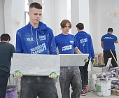 Зеленоградские молодогвардейцы помогают в постройке  Храма Георгия Победоносца
