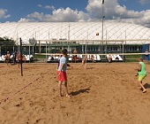 На берегу Большого городского пруда прошли соревнования по пляжному волейболу