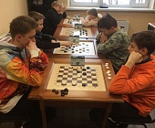 В ГБУ «Славяне» прошли окружные соревнования по шашкам среди детей
